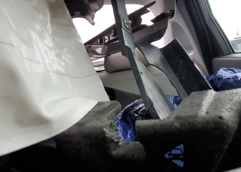 2016 Hyundai Sonata Hybrid from USA, damaged, VIN KMHE24L18GA030150